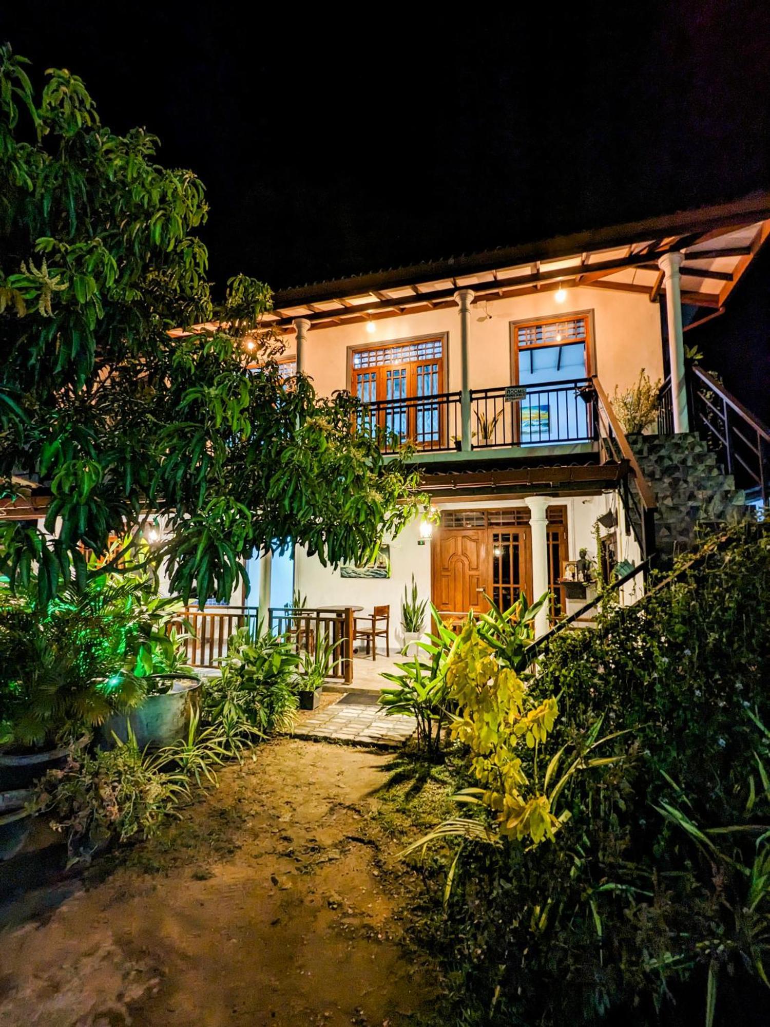 The Emerald Guest House & Villa Unawatuna Exterior photo