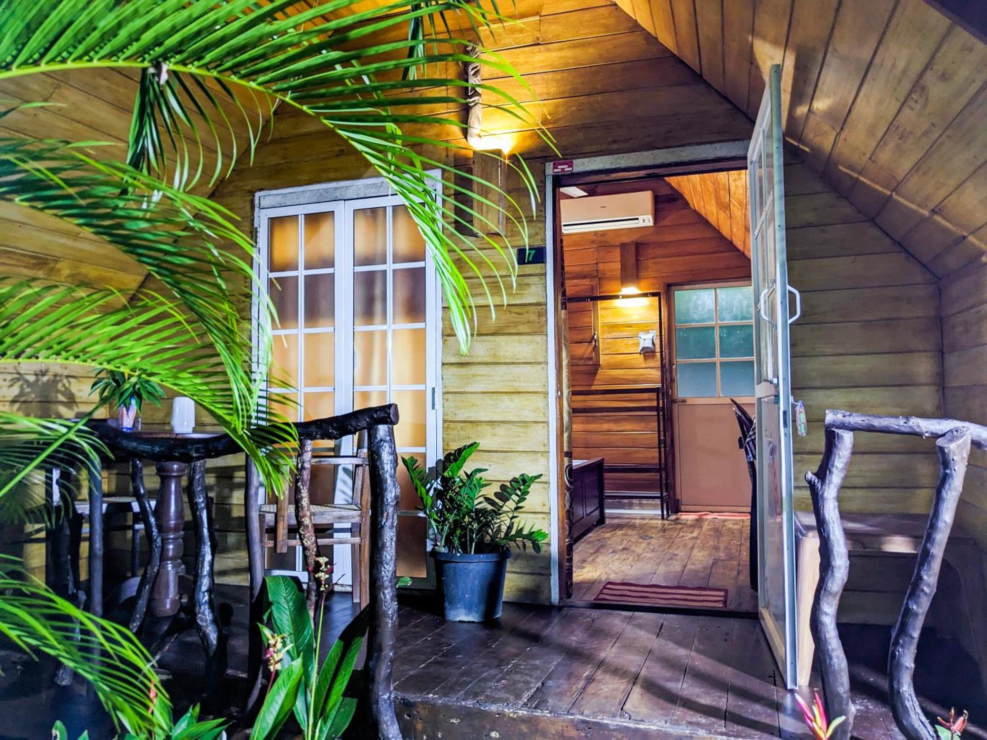 The Emerald Guest House & Villa Unawatuna Exterior photo